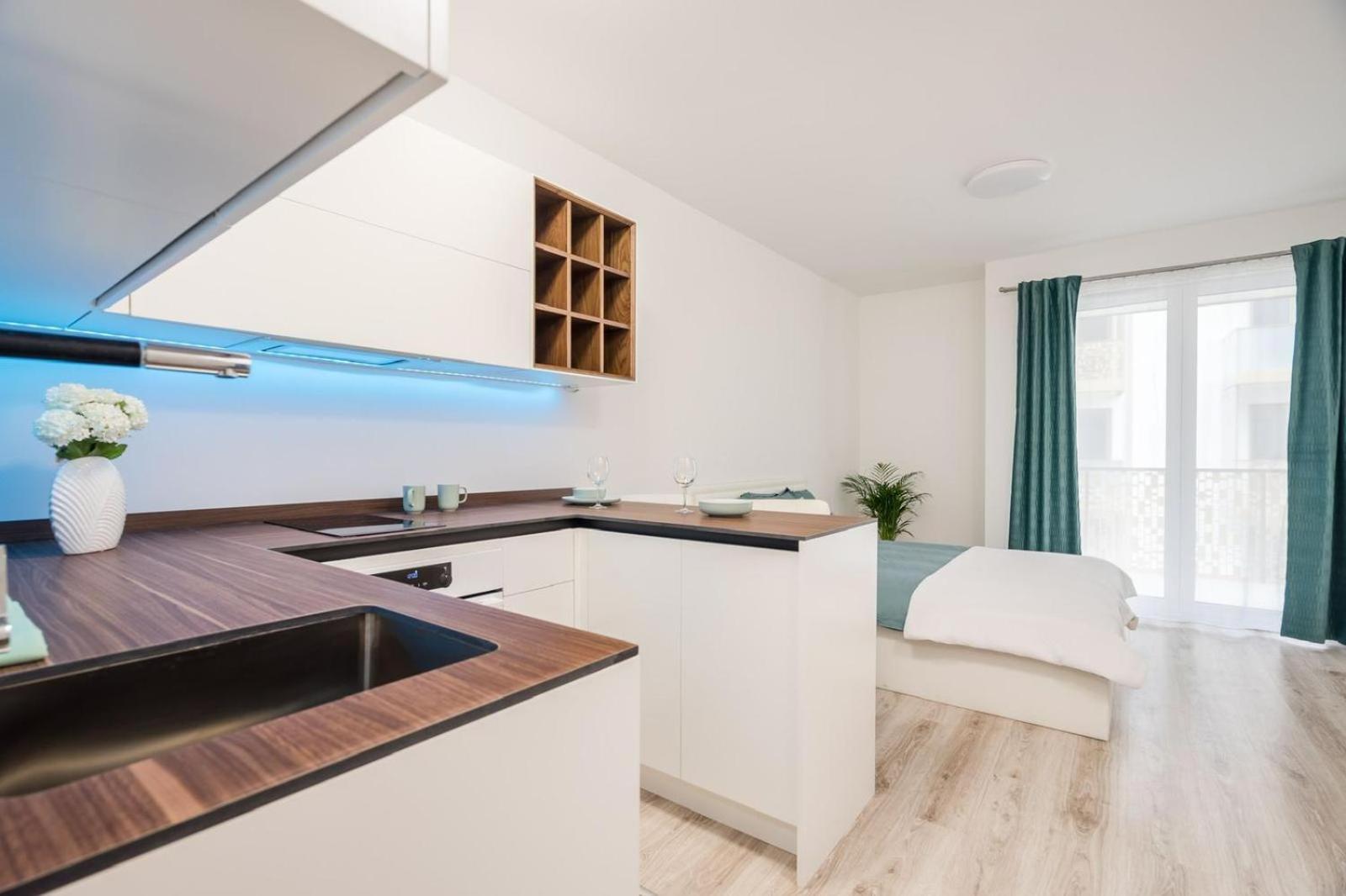 Comfort Court Apartment - Free Parking, Balcony Budapest Exterior photo